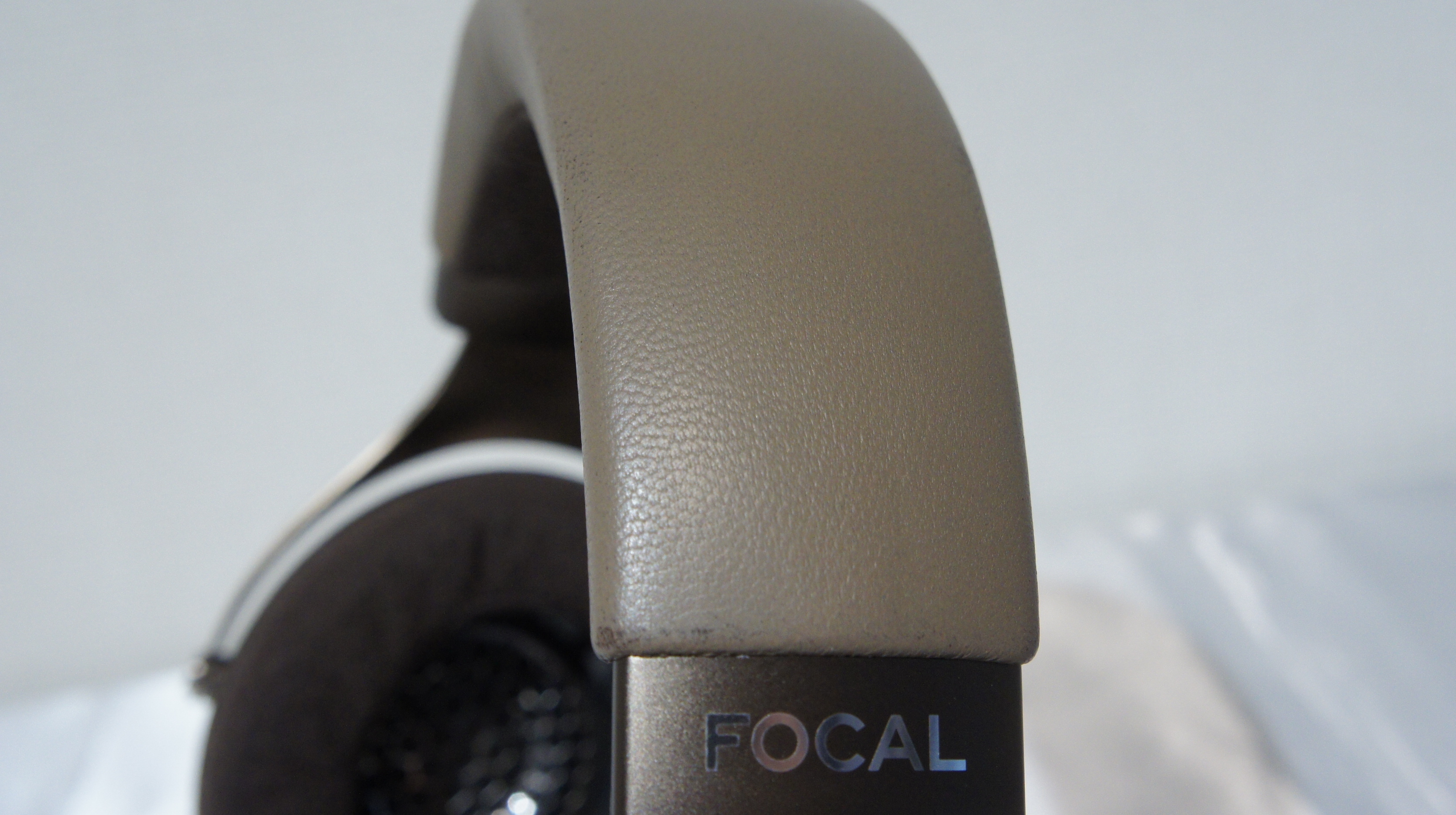 FOCAL フォーカル CLEAR MG ヘッドホン｜CAVIN 大阪屋 札幌オーディオ